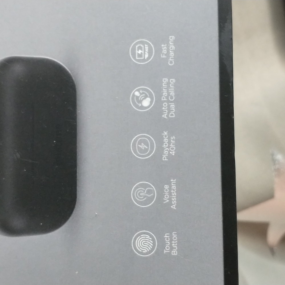 Austin - True wireless Earphones - Picture 3 of 3